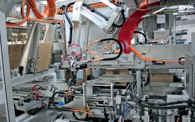 Servo Drive Technology for Case Packer With Integrated Robotics